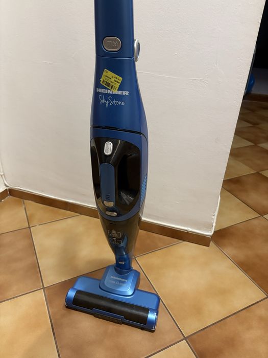Aspirator vertical Heinner HSVC-H22.2BL, 145w, 22.2V, fara peria mica