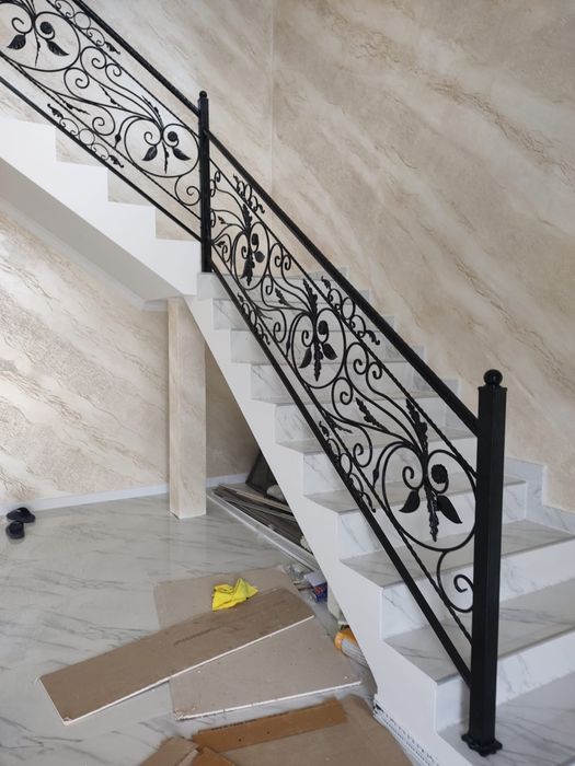 Porți,garduri,copertine ,scări din fier forjat