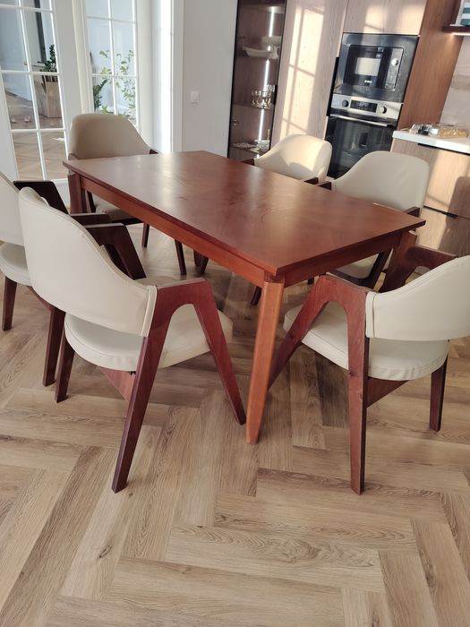 Стулья 6 штук по 25000