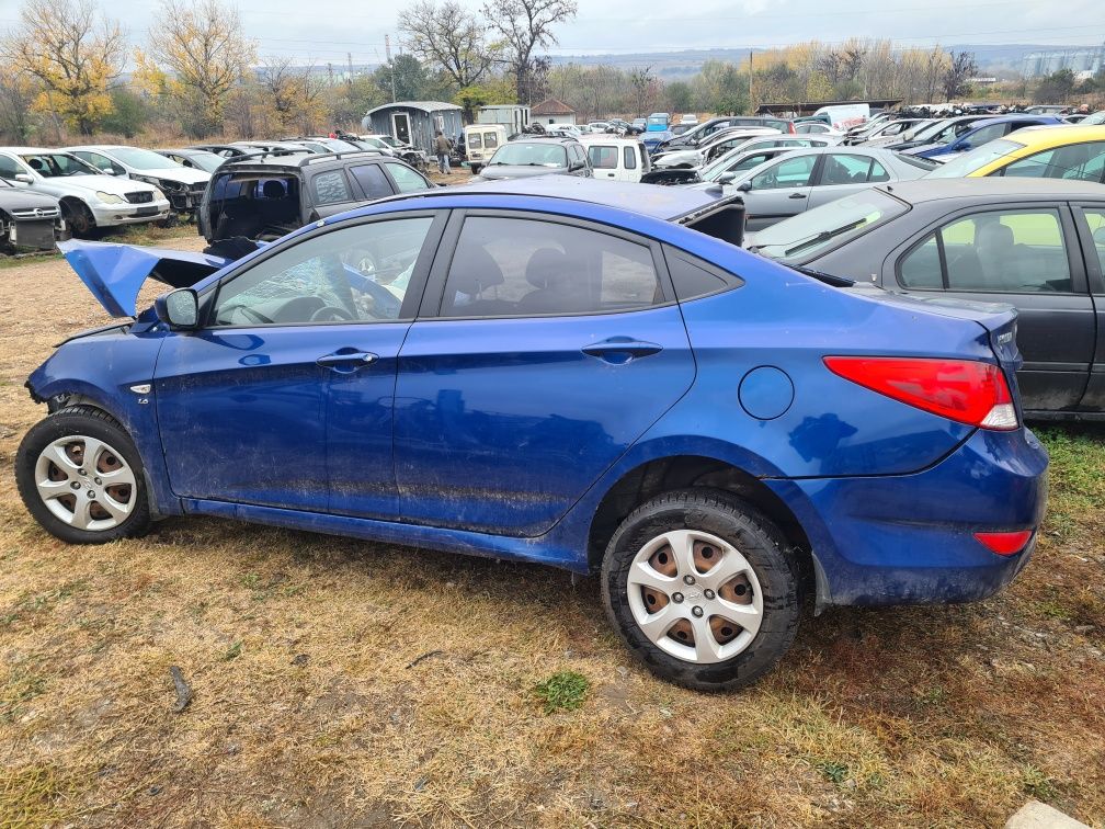 Хюндай Акцент 1.6, бензин на части. Hyundai Accent. 2012 година Автома