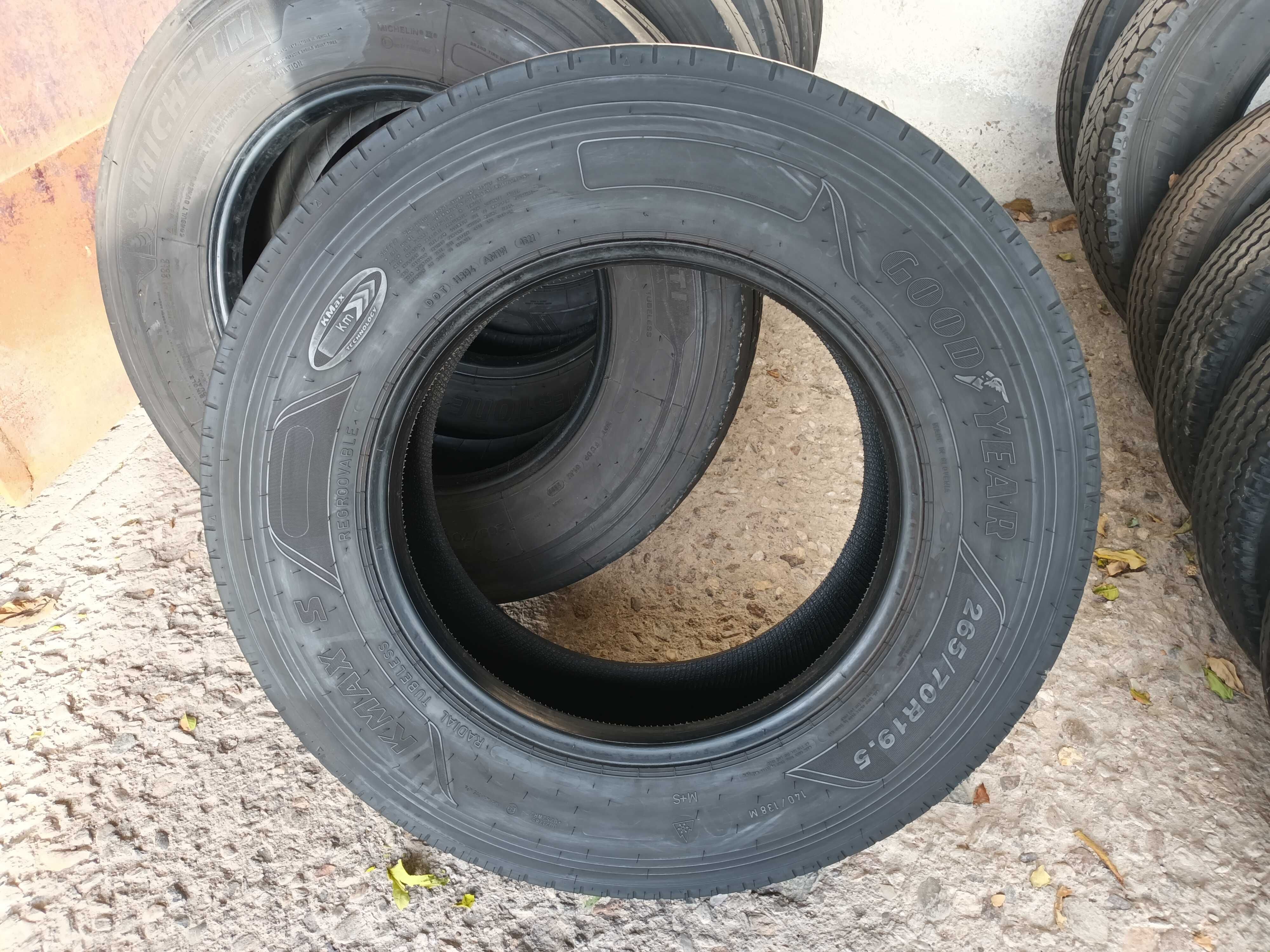 1 тежкотоварна гума 265/70 R19.5 Goodyear KMax S 140/138M M+S