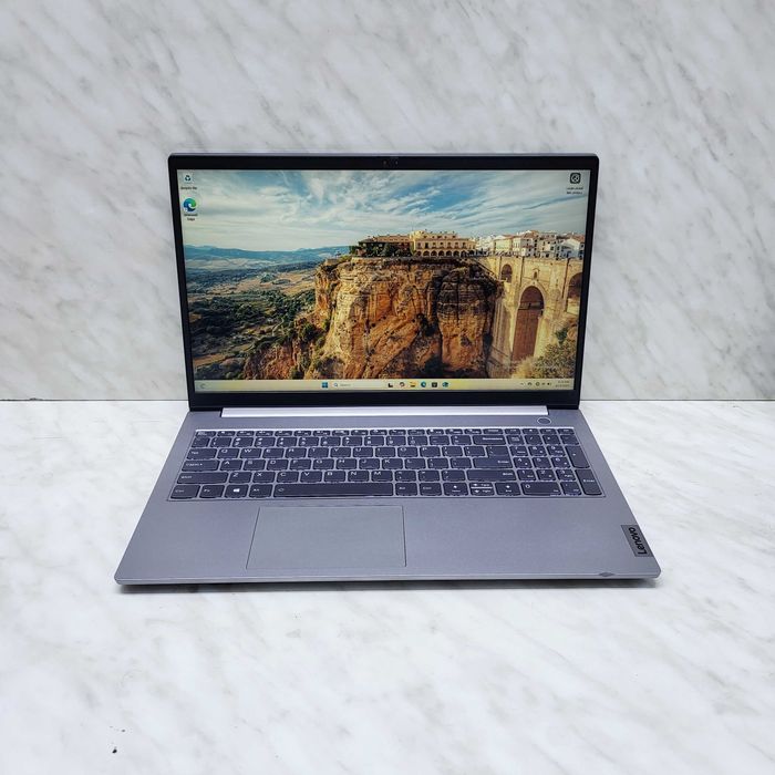 Lenovo ThinkBook 15 G2 Ryzen3 4300U 8gb 250SSD Zeus Amanet Militari