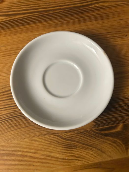 Продаю маленькие плоскии тарелки