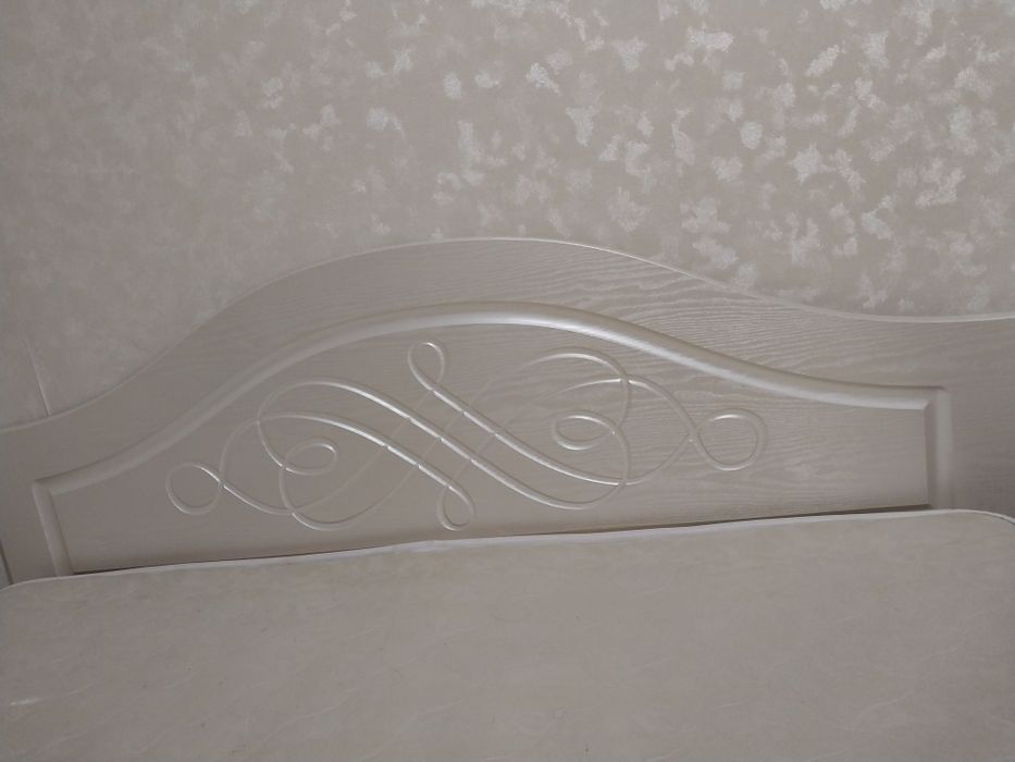 Продам спальный гарнитур