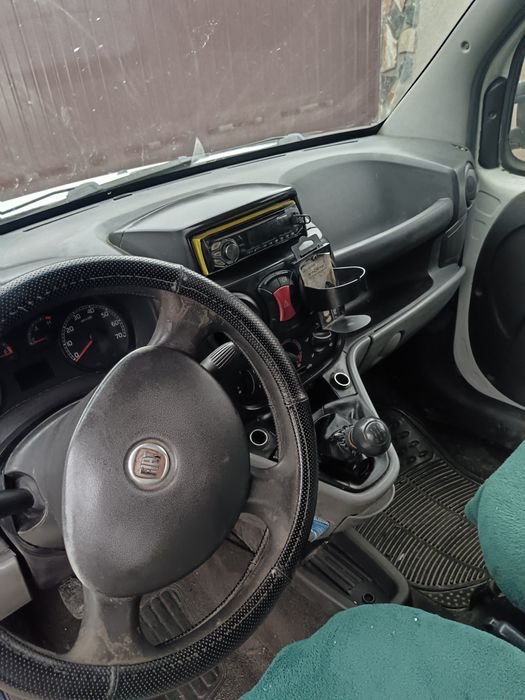 Vând fiat doblo din 2009