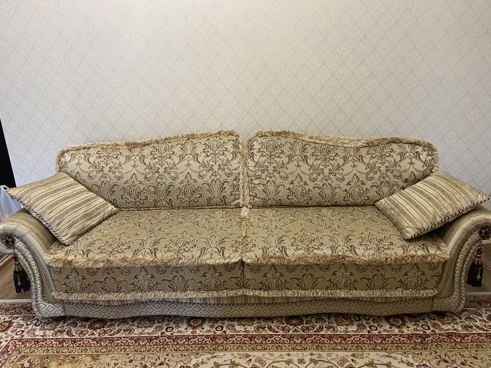 Продам белорусский диван 3+1+1