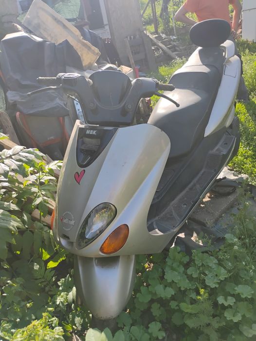 Vând motor în stare bună.acte Italia.
