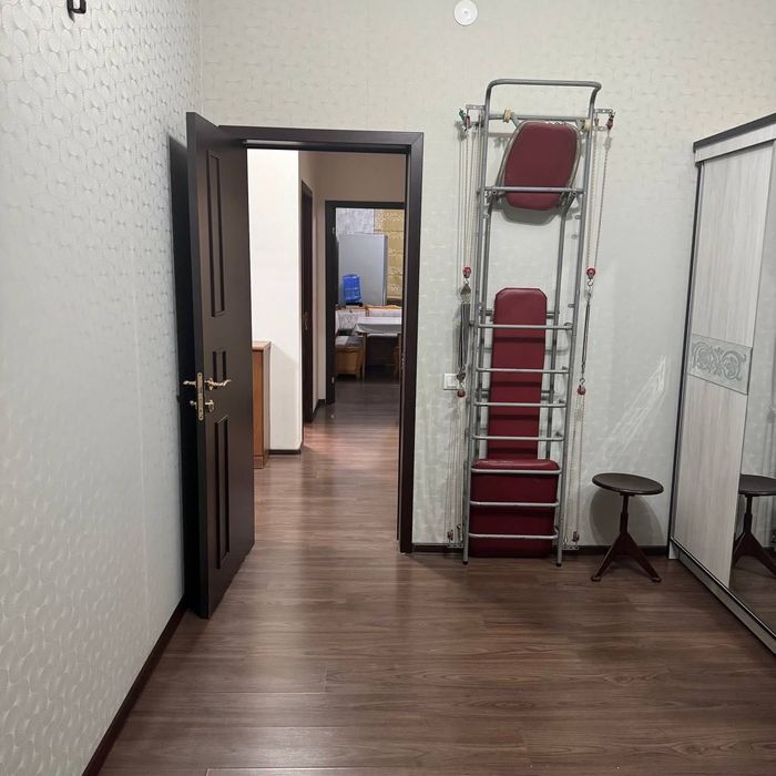 Golden House Продается 3 комнатная квартира ремонт Яккасарай