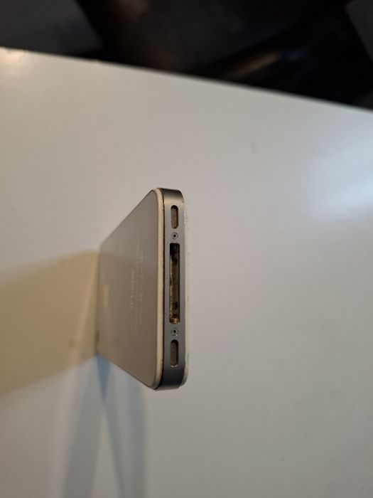 Iphone 4s в добро състояние,ОТКЛЮЧЕН Е