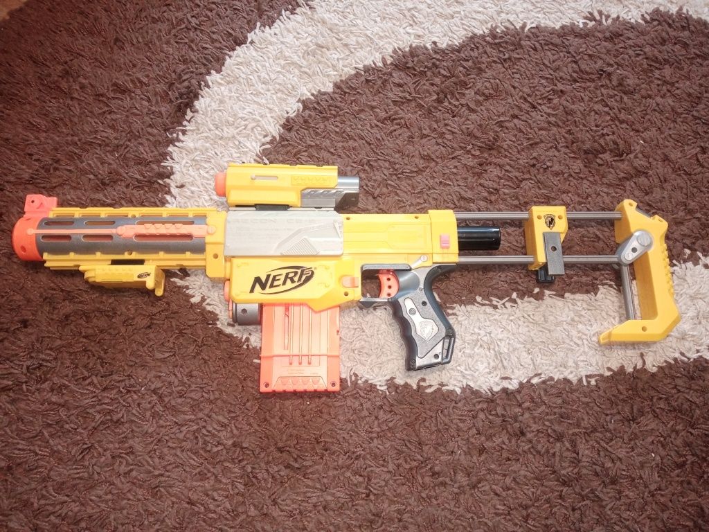 Pușca Nerf automată