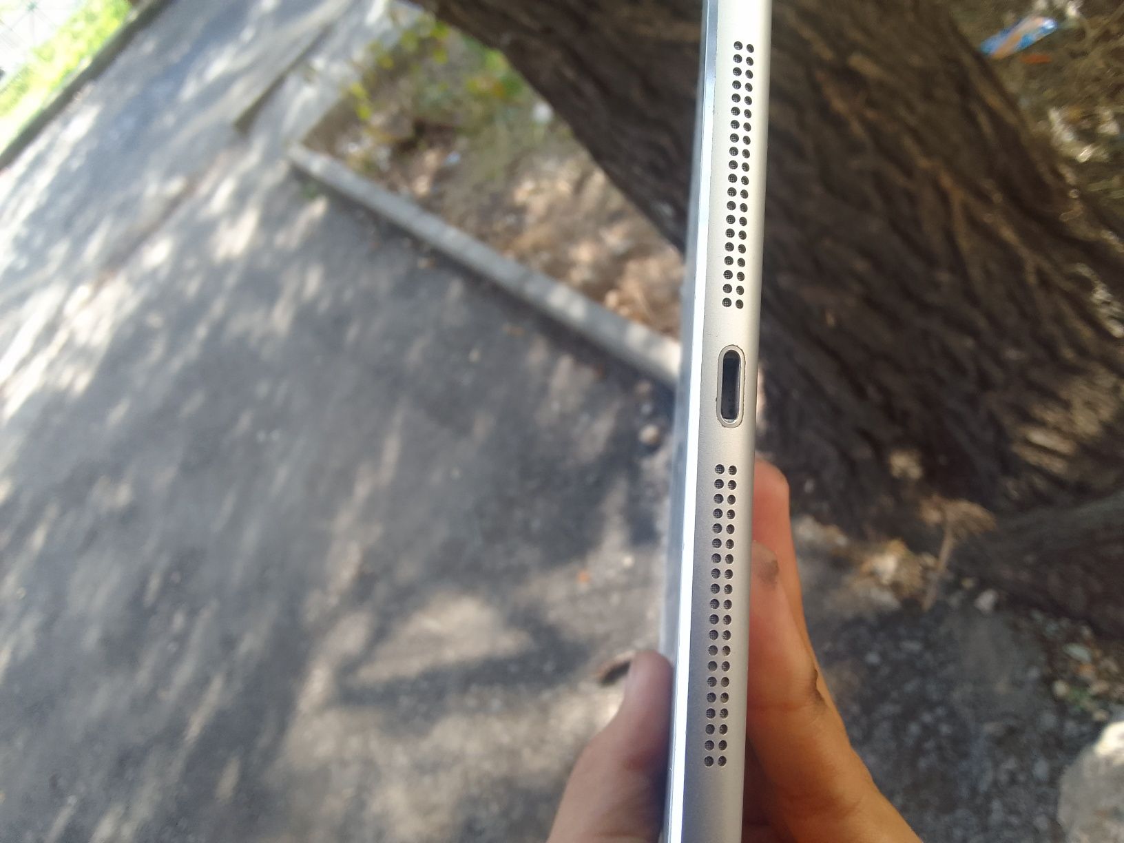 Прдам iPad air 1 2013