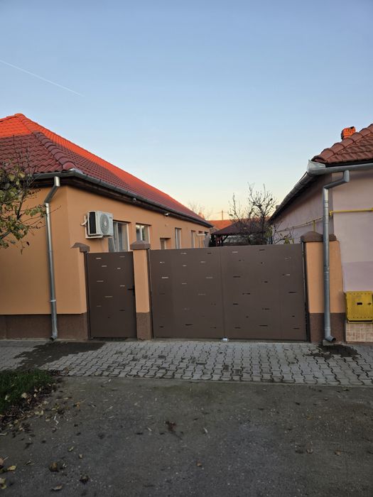 Închiriez casă în Fântânele