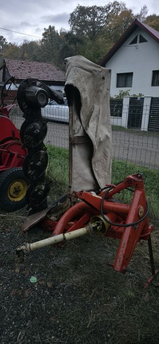 Coasa kuhn gmd 44 ridicare hidraulica si manuala