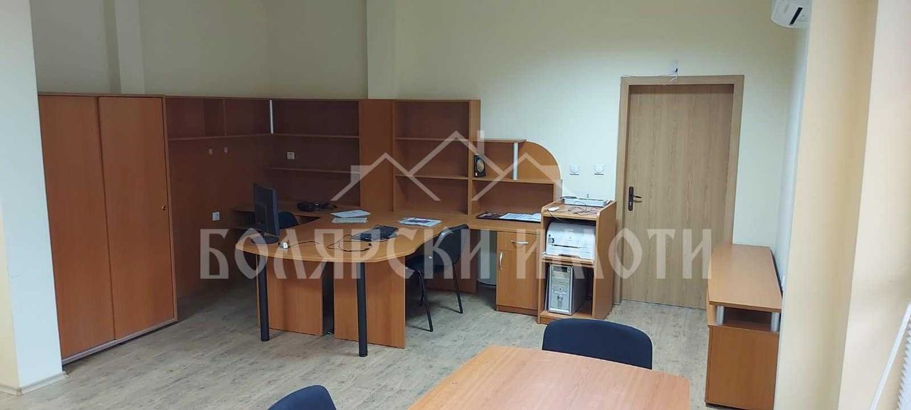 Дава се под наем Офис в Велико Търново, Картала - 50 кв.м за 280.5 € - Снимка #1