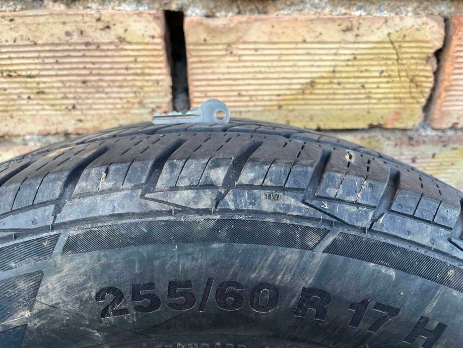 Гуми Continental 255/60R17