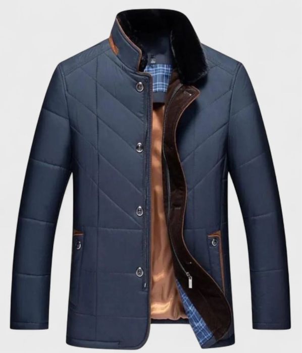 Чисто ново яке размер XL