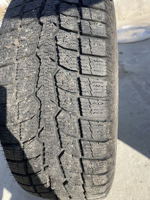 Зимняя резина шина 215/60/16