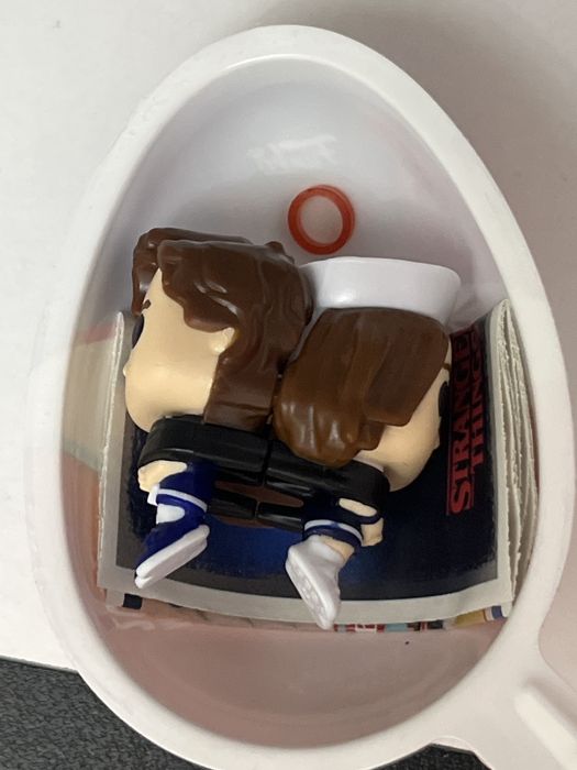 Продам фигурку Стив и Робин