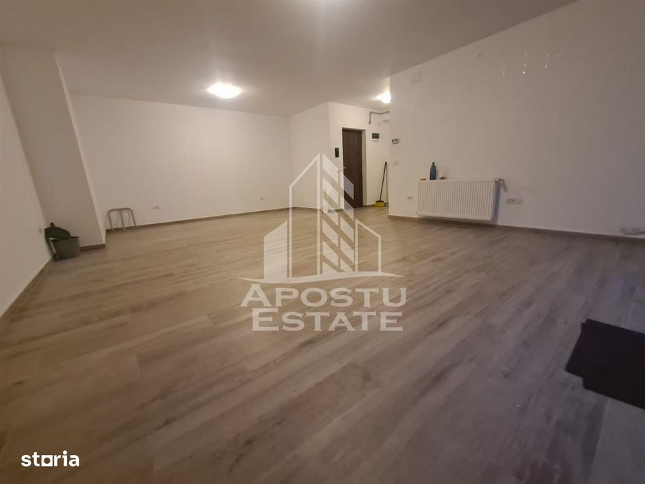 SAD, demisol, 2 locuri de parcare,  in zona Aradului