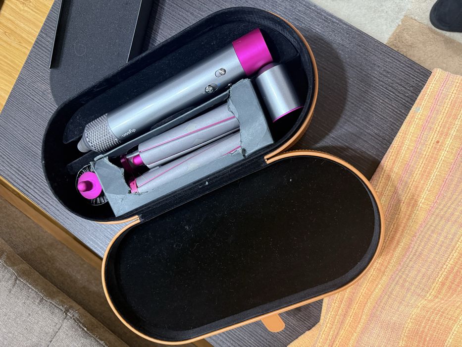 Dyson Airwrap impecabil