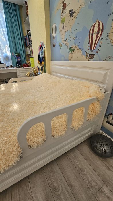 Продам кровать, 160×200, без матраса. С бортиками. Белая.