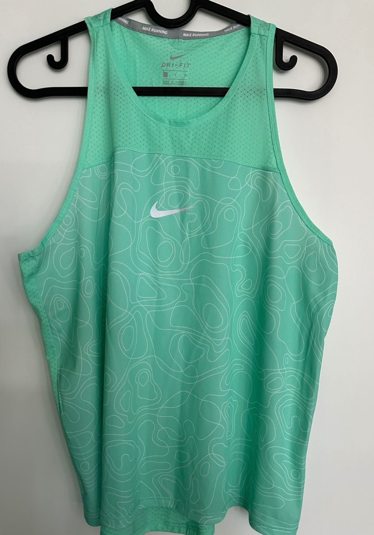 Спортни дрехи Under Armour, Nike и Adidas