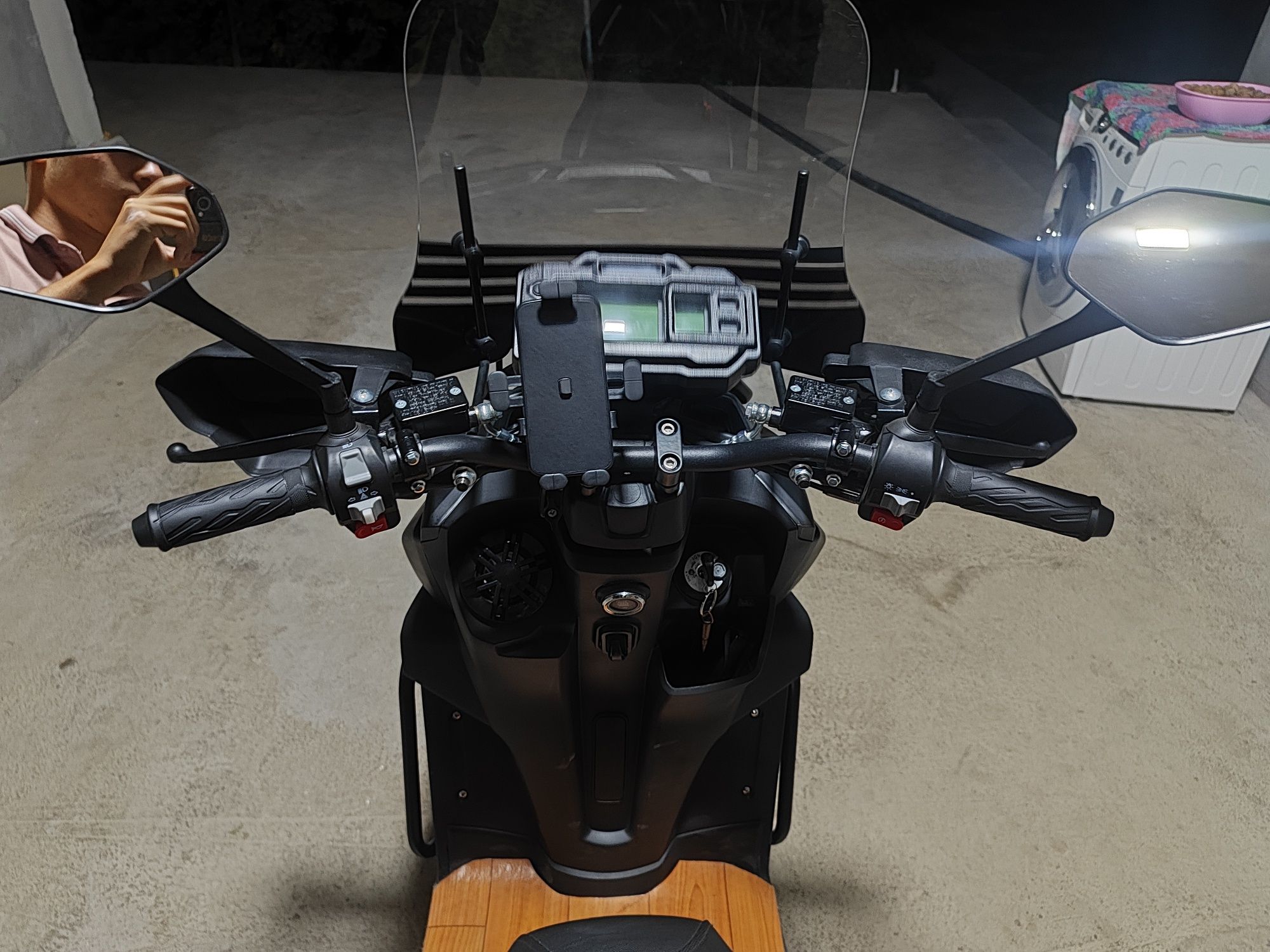 Skuter TANK  PRO
