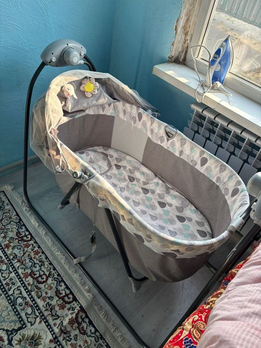 Манеж кровать, для детей от 0до 3-х лет