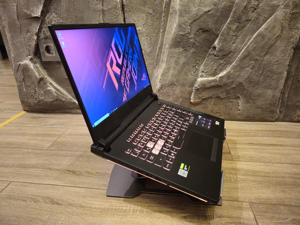 Игравой Ноутбук ASUS Rog Strix G15 (core i5-10th Gen/GTX 1650Ti/16ОЗУ)