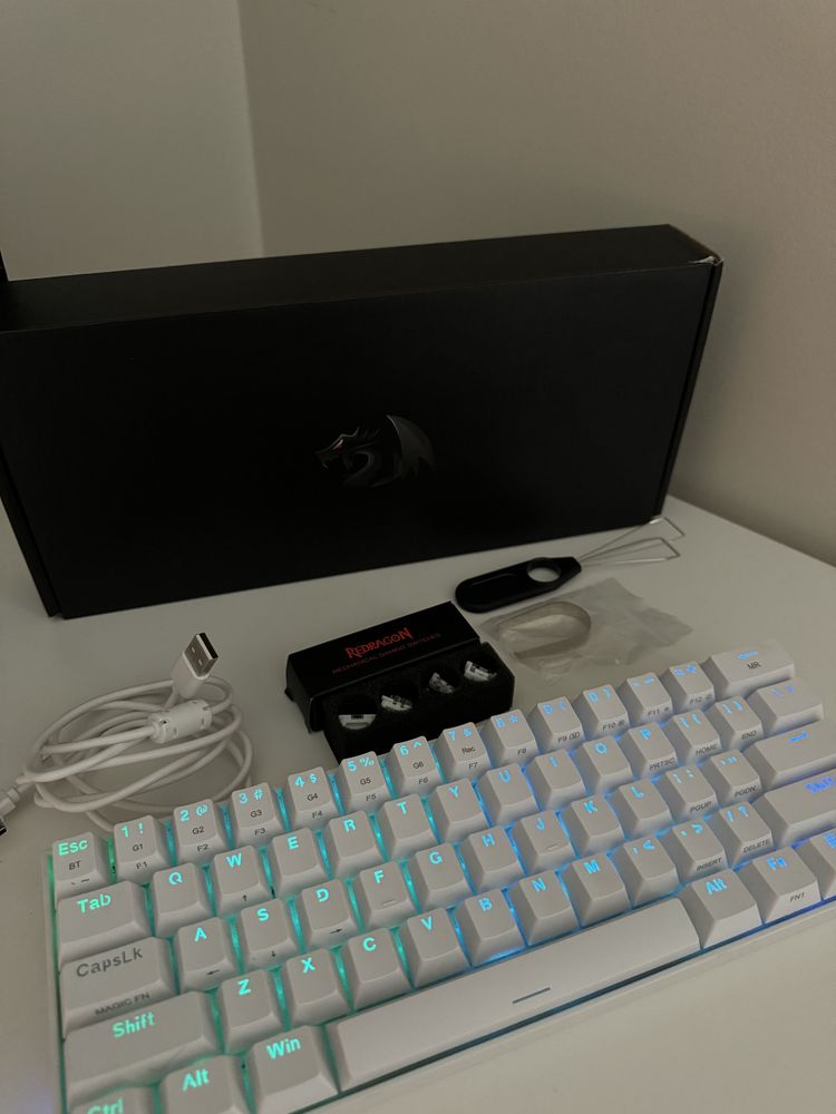 Vand tastatura Redragon Draconic