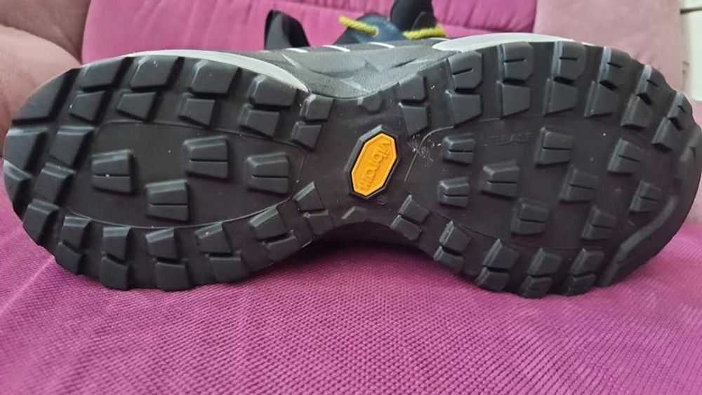 Adidasi trekking SCARPA Mescalito marimeA 46 1/2 impecabili