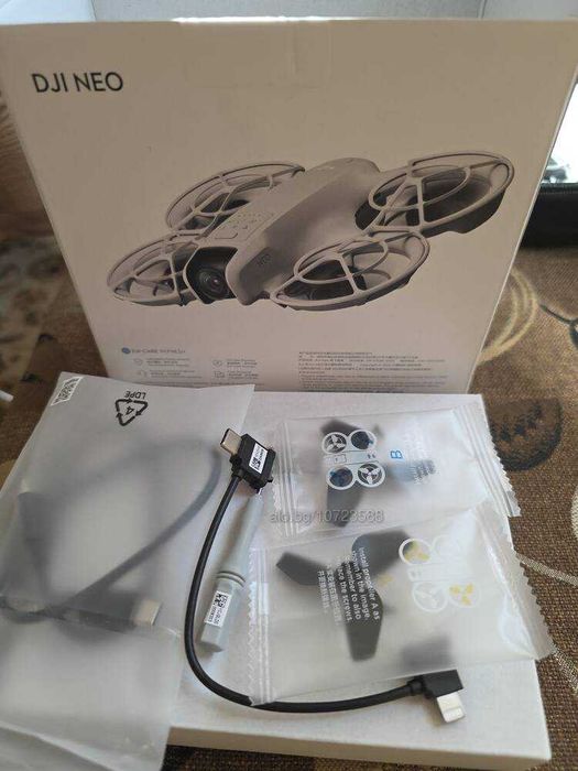 Дрон DJI Neo Fly More Combo