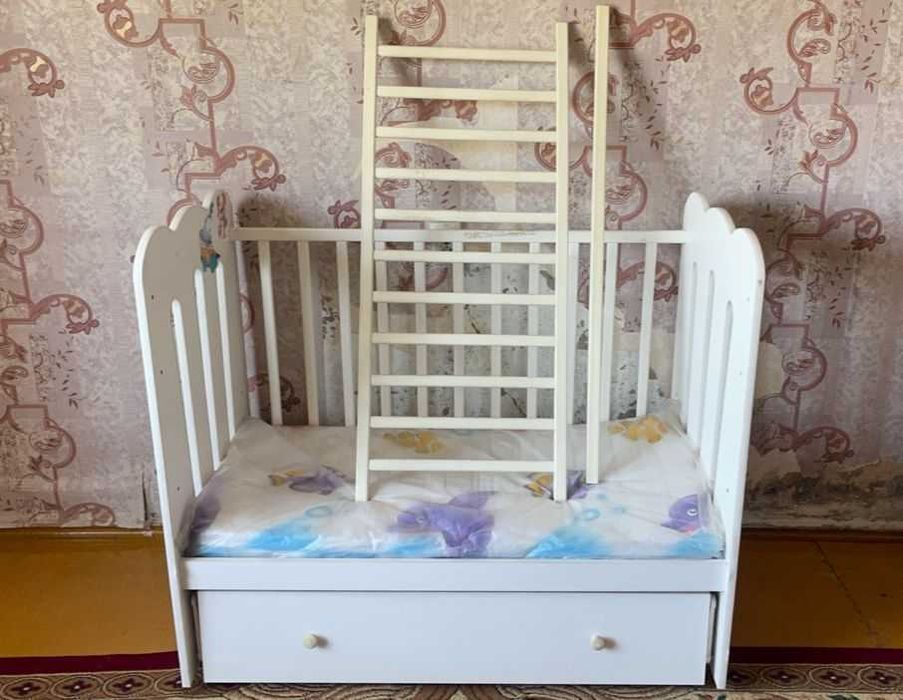 Продам детский манеж. Цена 17000 тенге.