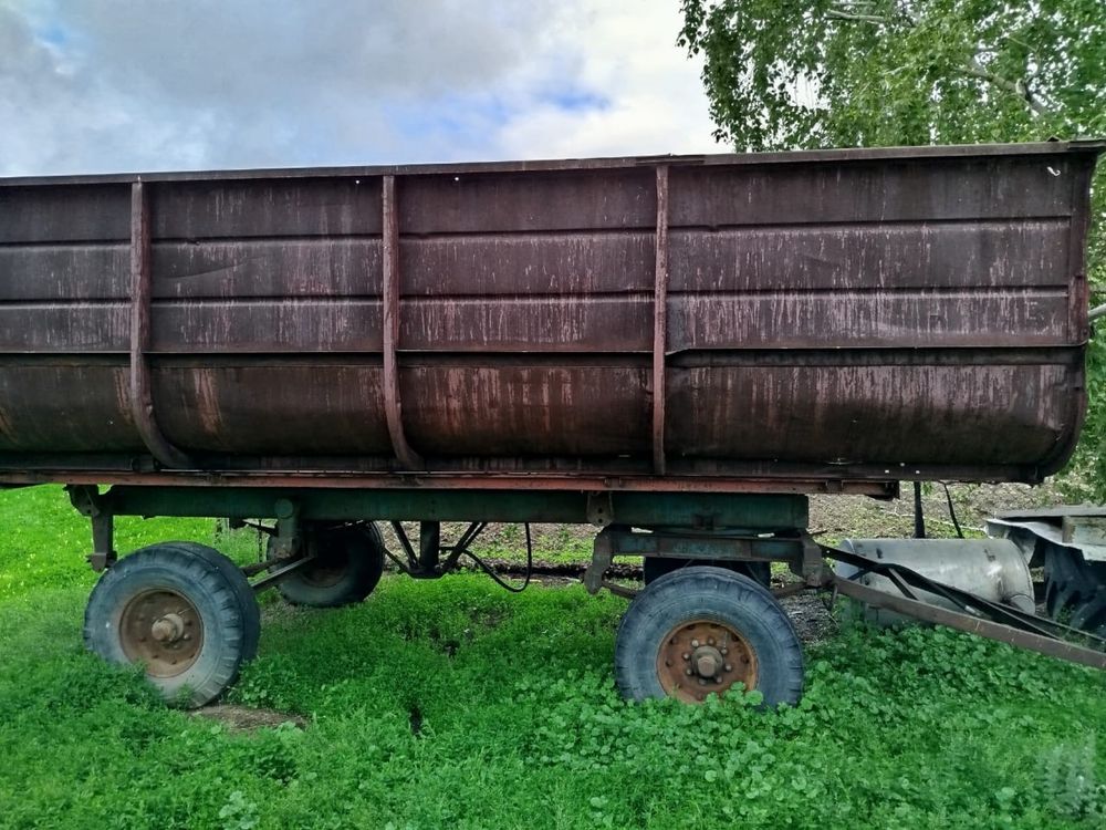 Продам прицеп ПТС-4 фуражир