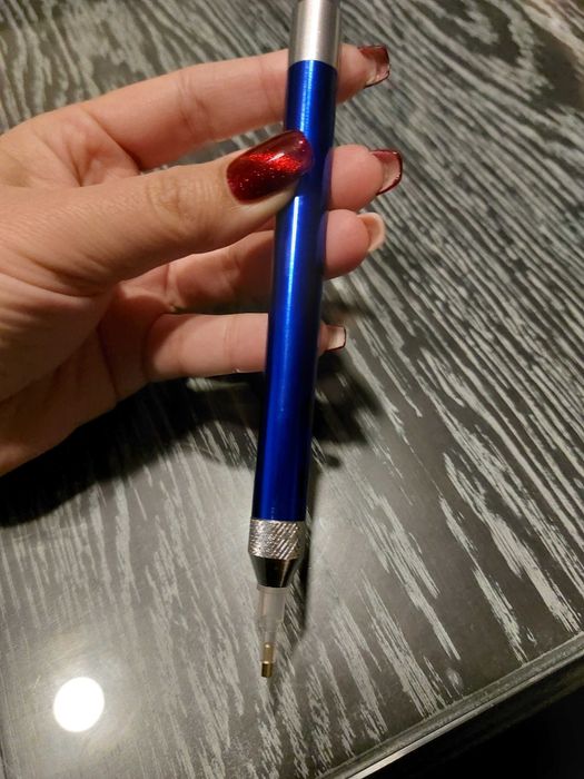 "Писалка" за диамантени гоблени с лед светлина