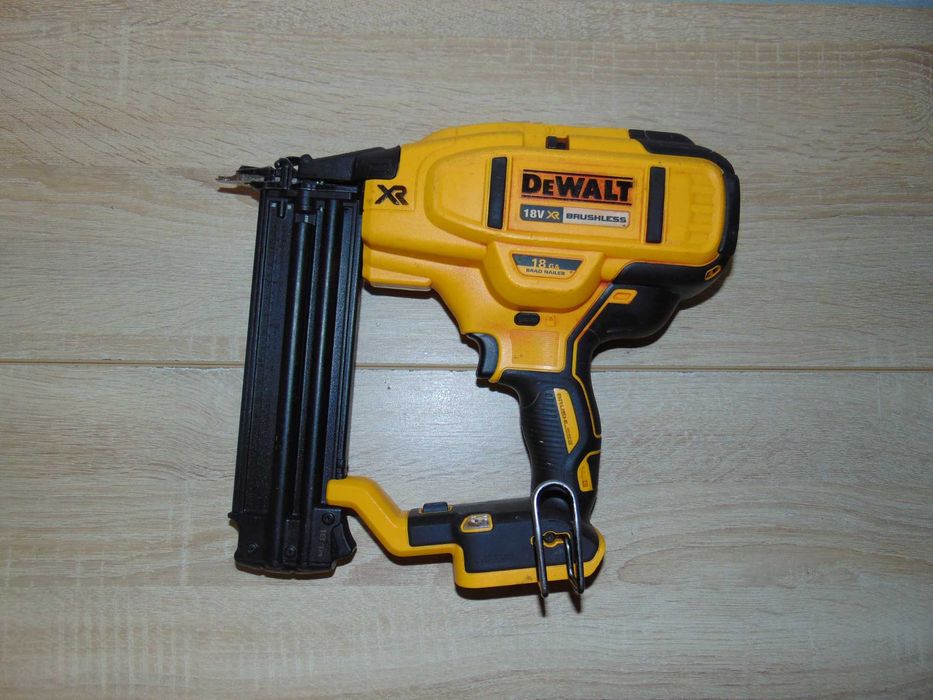 Dewalt DCN680 pistol cuie finisare brushless