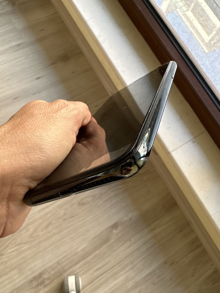 iPhone 11 pro max64 gb green