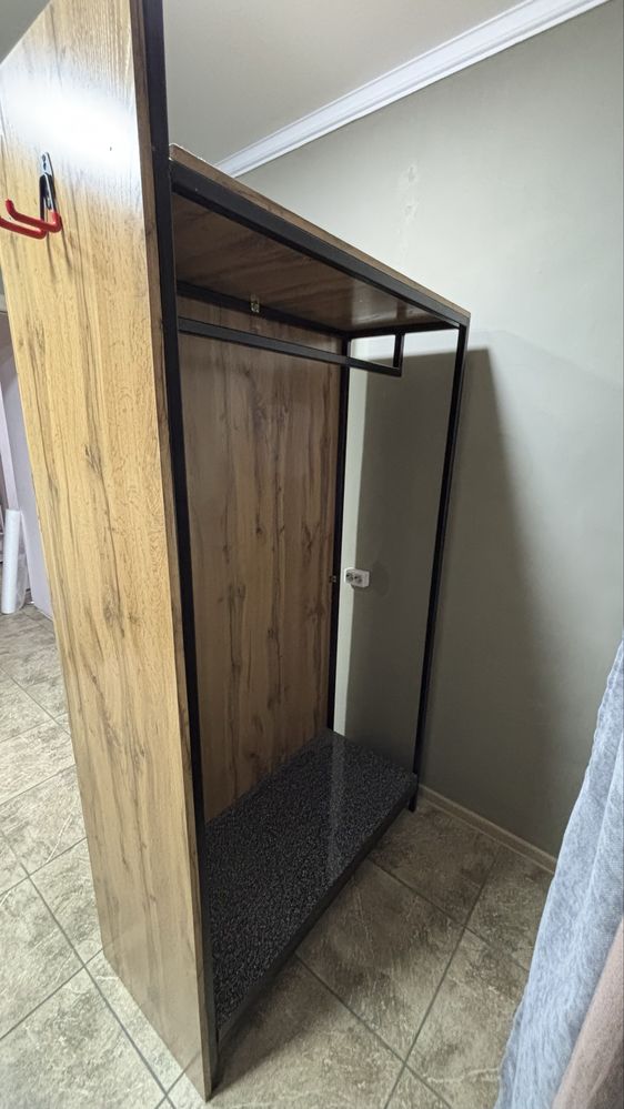 Продам шкаф для бутика