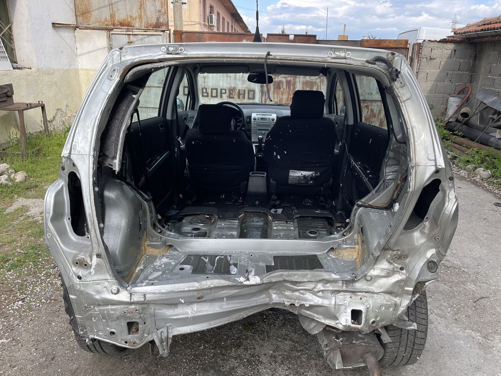 На Части Toyota Coralla verso Тойота Корола Версо 1.6 vvt-i 110к.с