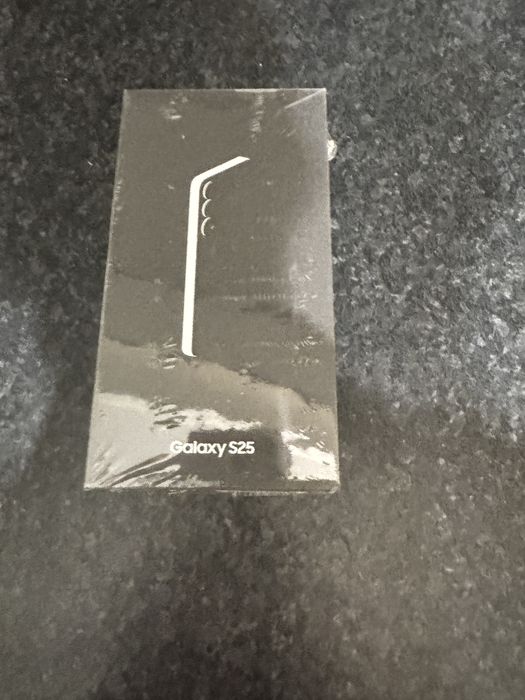 Samsung s25 5G 256GB Нов + Ttec безжични слушалки