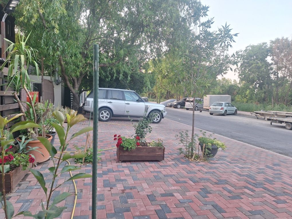 Ofer spatiu comercial 100 mp sector 3  Pallady