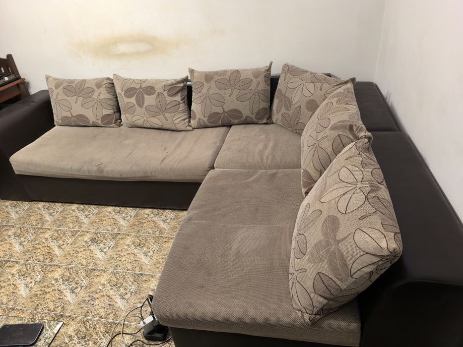 Подарявам голям ъглов диван