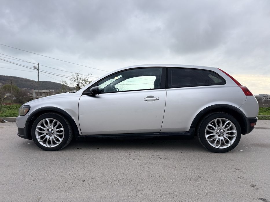 Volvo C30 2.0 6 Скорости 2008г 5л/100км Климатроник Всичко платено