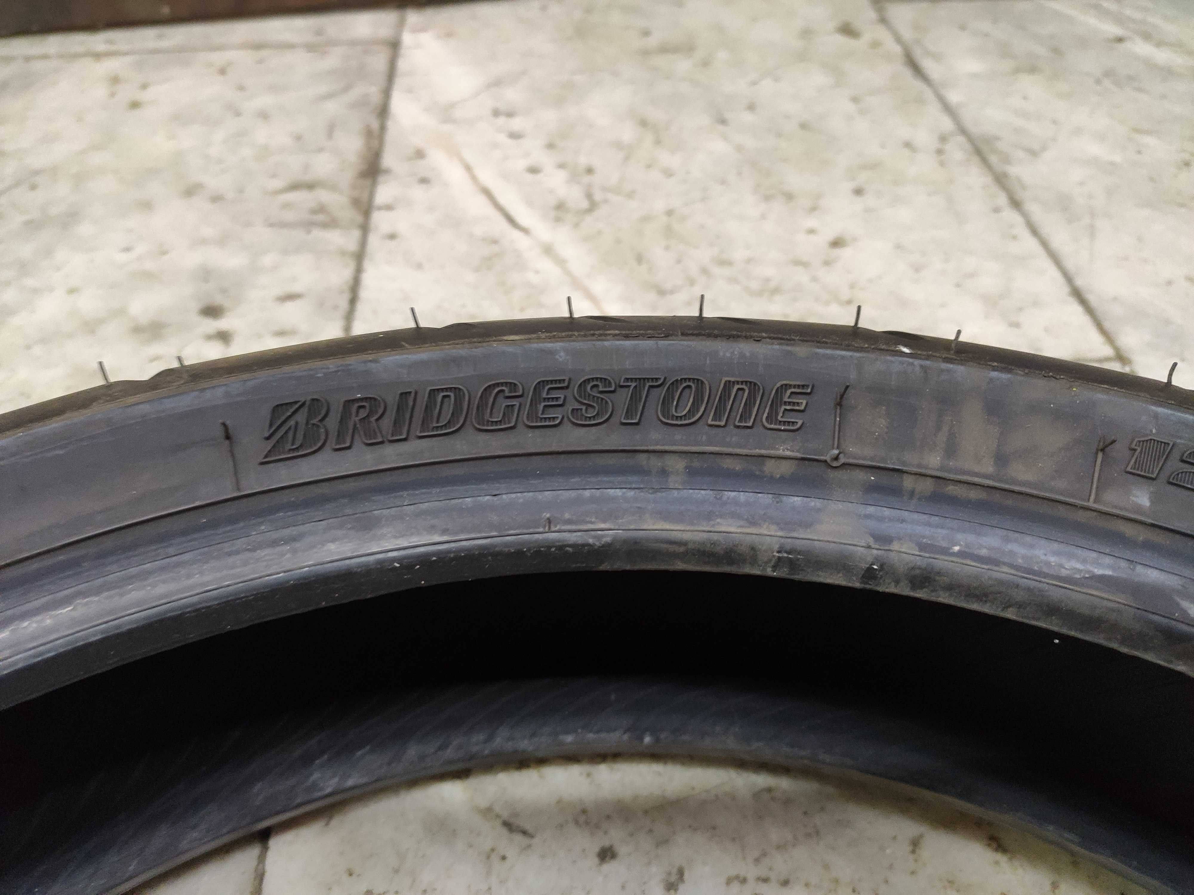 Мото гума 120 70 17 - Bridgestone - DOT 2023
