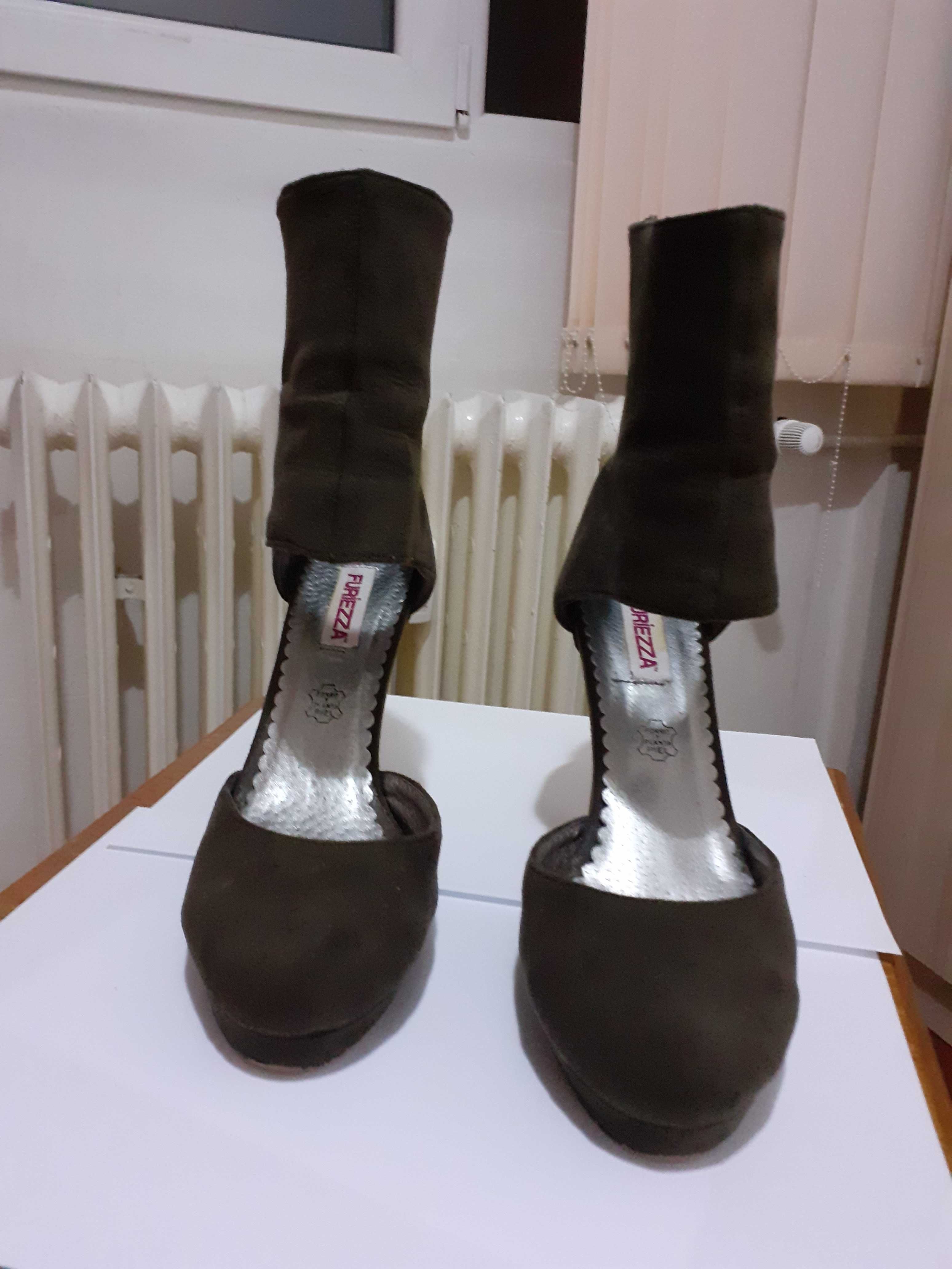 Botine kaki + sandale maro nr 38