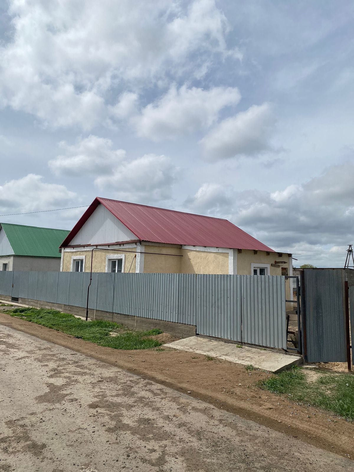 Продаётся дом в городе Аксай.. СРОЧНО