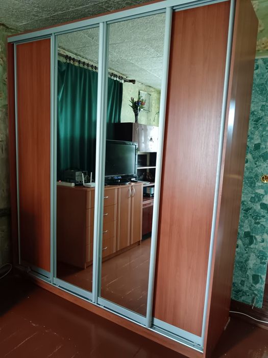 Продам шкаф-купе в отличном состоянии, все как на фото