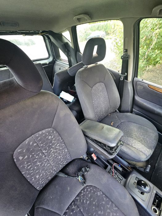 Vând Mercedes a class dezmembrări
