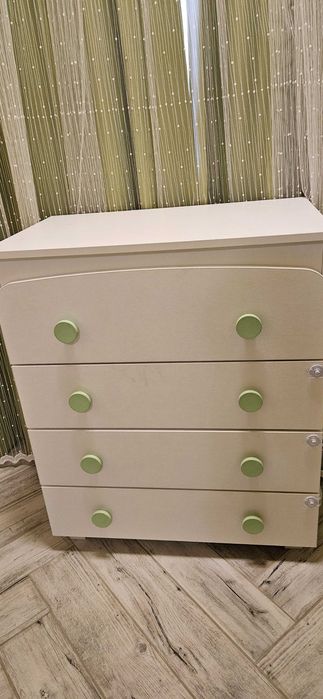 Обзавеждане за детска стая (легло, матрак, скрин, закачалка)