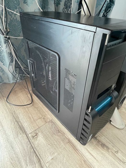 PC Workstation XEON 2620V2L - 64GB RAM ECC - GTx 1080 racit cu apa